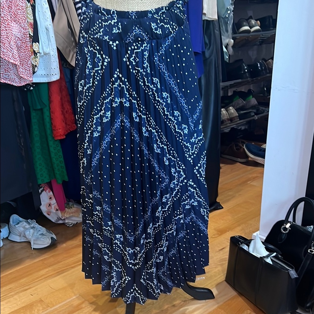 Ann Taylor Elegant Navy Blue Patterned Skirt